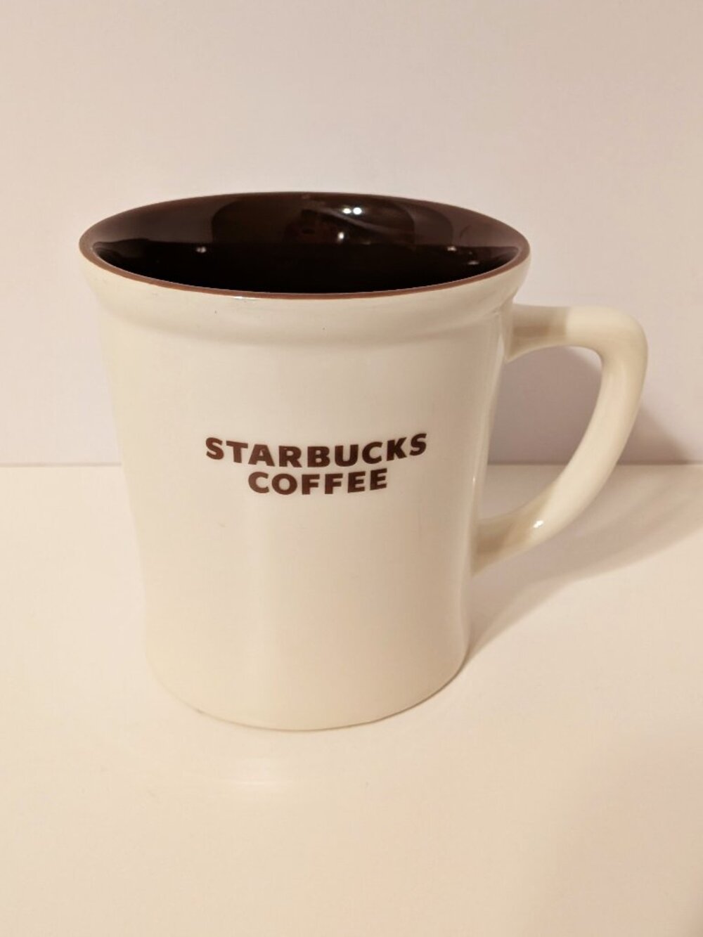 2009 Starbucks Coffee New Bone China White And Brown Coffee Tea Mug 16 oz